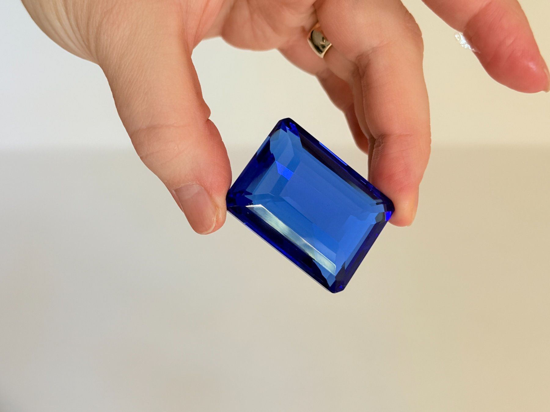 Minerali & Pietre curative: Certified 181.65 Ct Loose Gem – Nuovo e nell'imballaggio originale da Genève venduto da AWWA 4