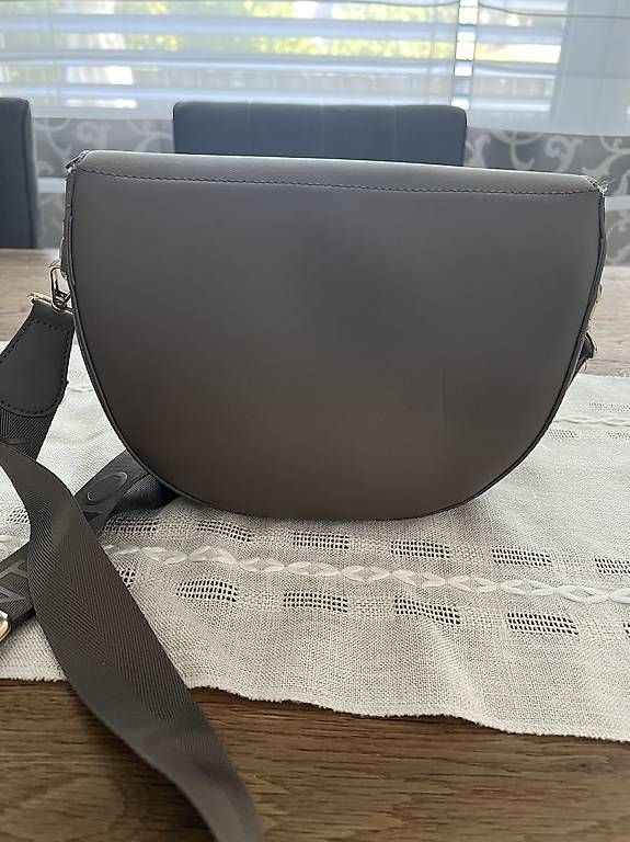 Borse da donna: Tasche von Valentino  – Usato da Möhlin venduto da Cello22 1