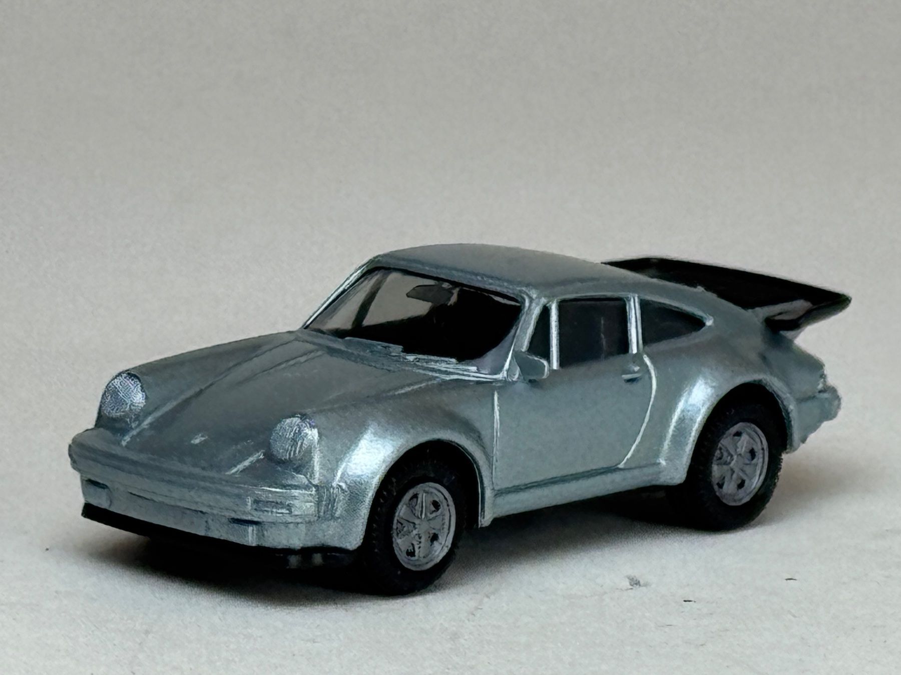 Herpa Modellini d'auto: Herpa Porsche 930 Turbo hellblaumetallic – Usato da Elm venduto da Wikmtz