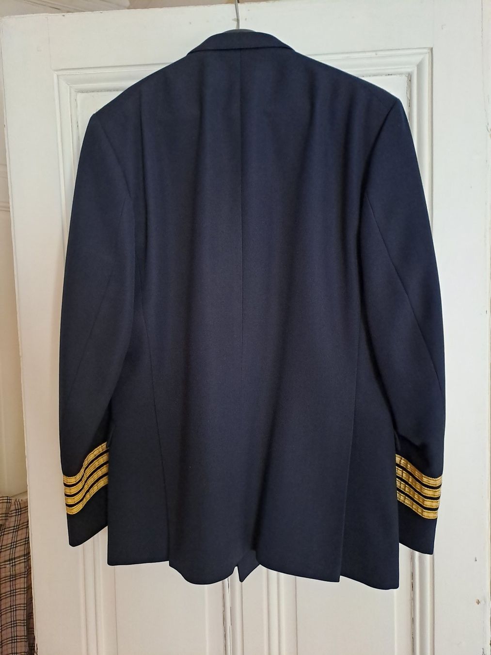 Uniformi: VESTE OFFICIER DE MARINE,  DANEMARK – Usato da LAUSANNE venduto da KWEW 3