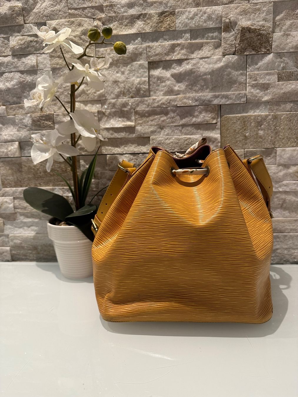 Louis Vuitton Borse da donna: Louis Vuitton Petit Noe gelb - Nr. 1475 – Usato da Hittnau venduto da LuxAndMore 1