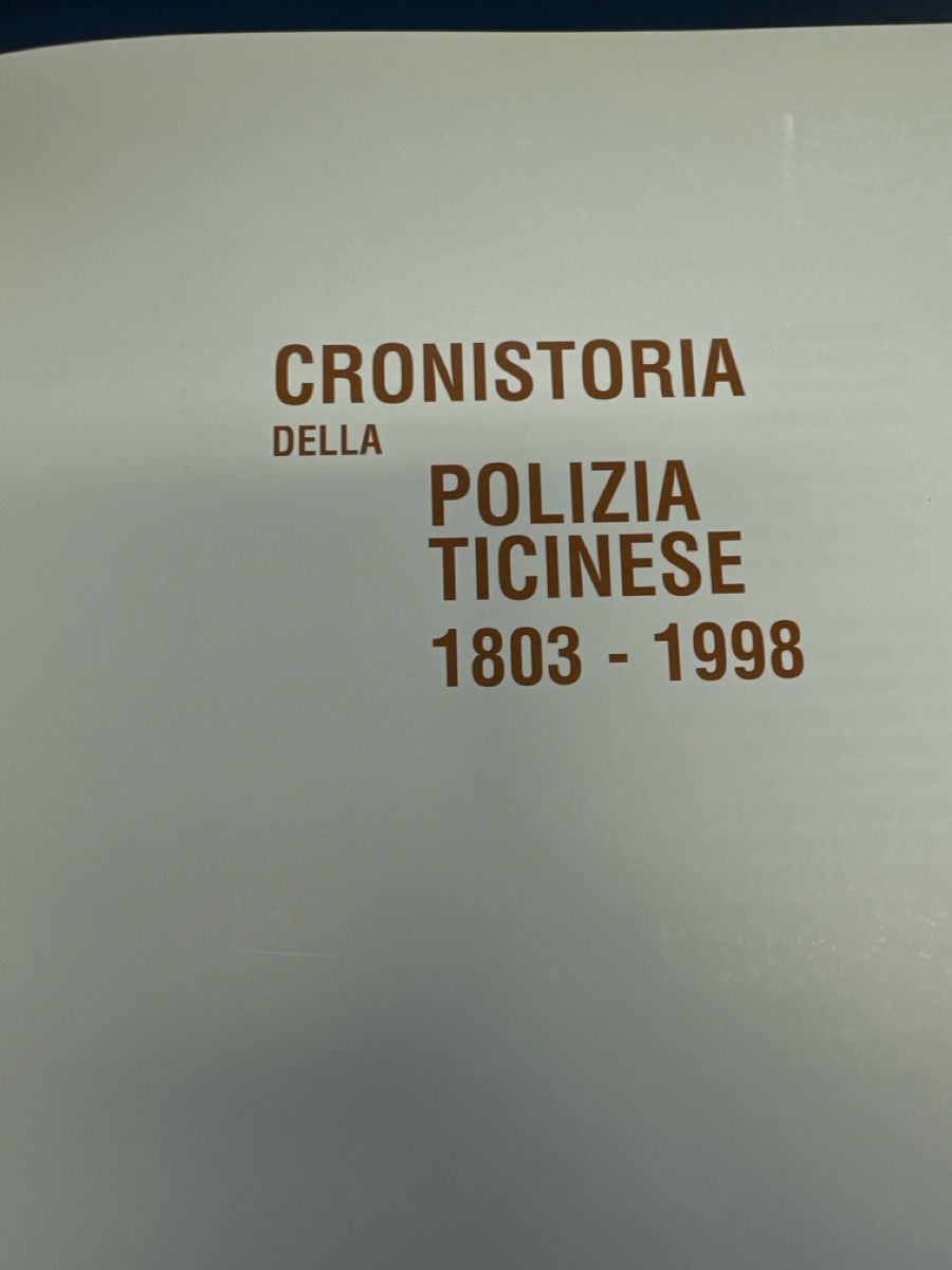 Bücher: Cronistoria Polizia Ticino – Gebraucht aus Morbio Inferiore von Ecod 1