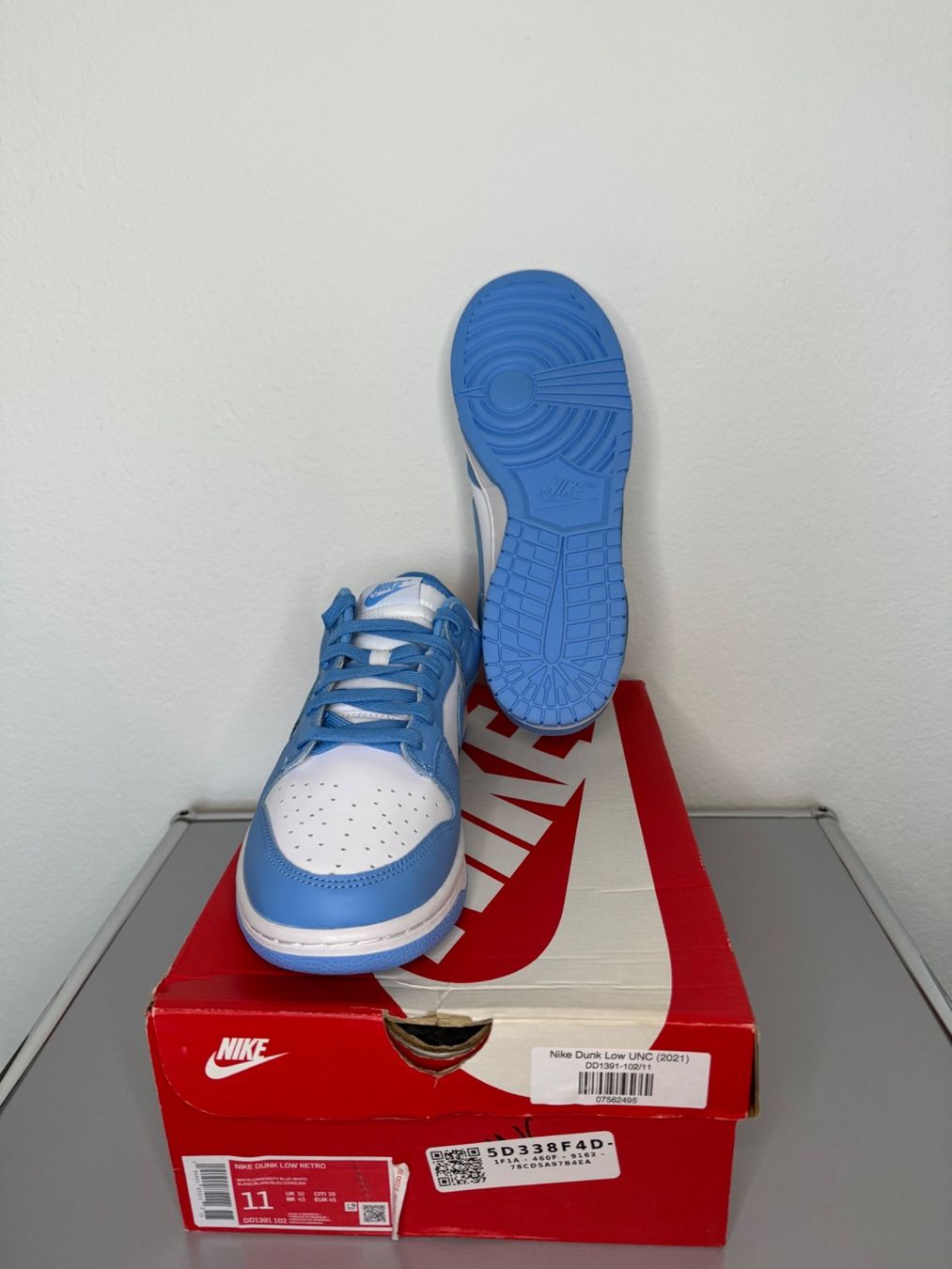 Nike Scarpe da uomo: Nike Dunk Low UNC EU 45 – Nuovo e nell'imballaggio originale da Reutigen venduto da Adweng 4