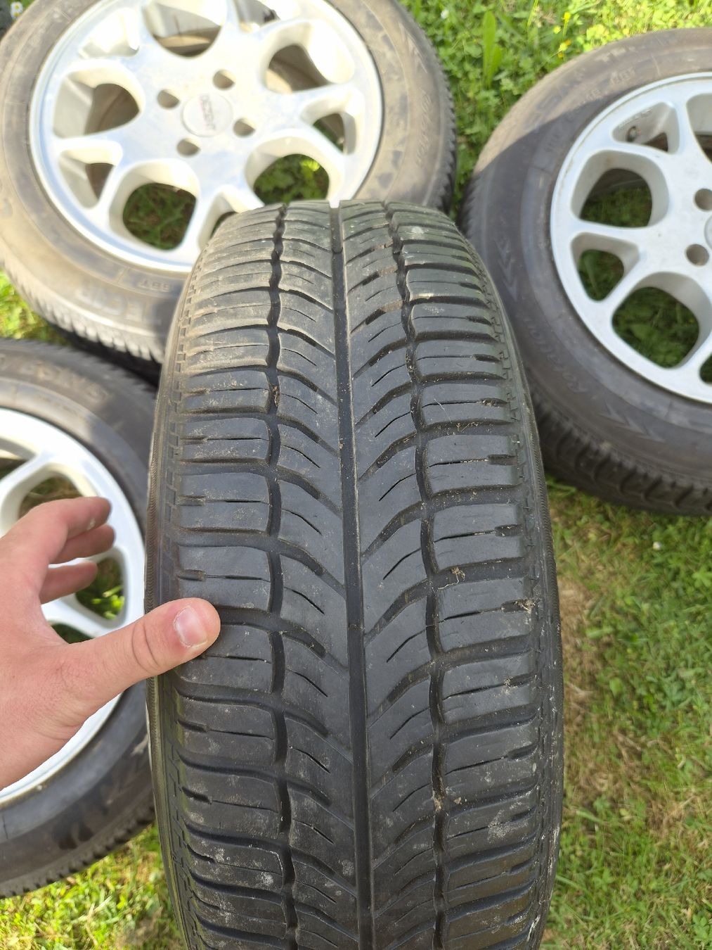 Pneumatici & Ruote complete: 4 Komplettrad – Usato da Hochdorf venduto da TT_GARAGE 2