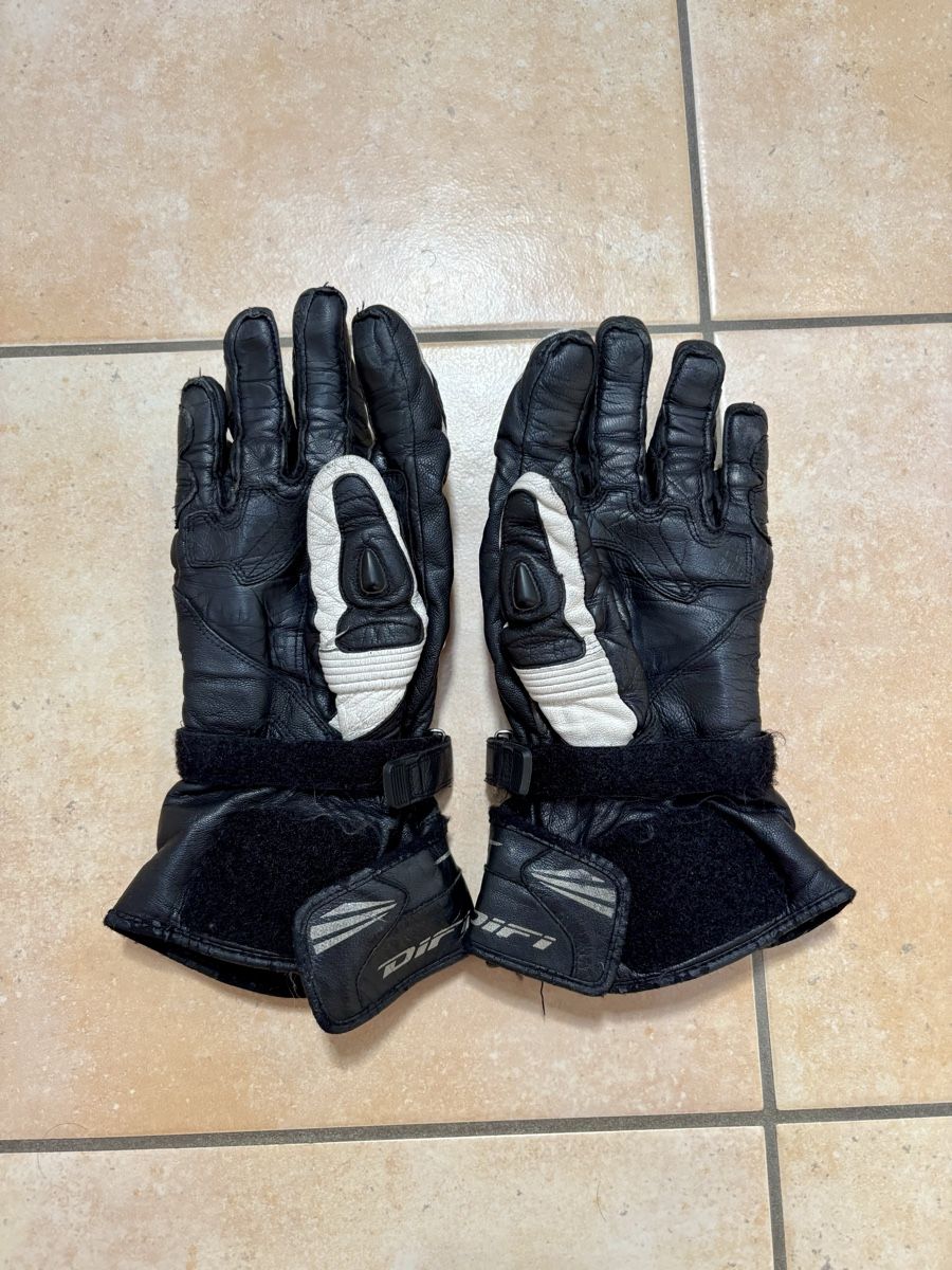 Autres accessoires hommes: Gants de moto  – D'occasion à Denens par RomainSecondeMain 1