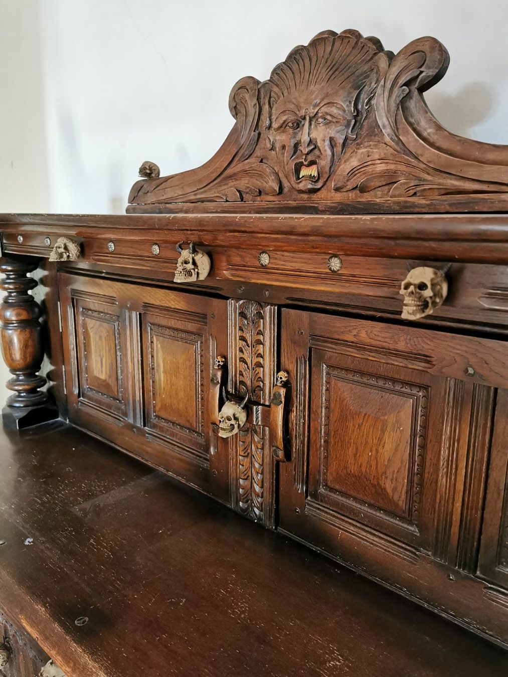 Cassettiere: Commode ancienne avec crânes – Usato da Pailly venduto da jme99 7