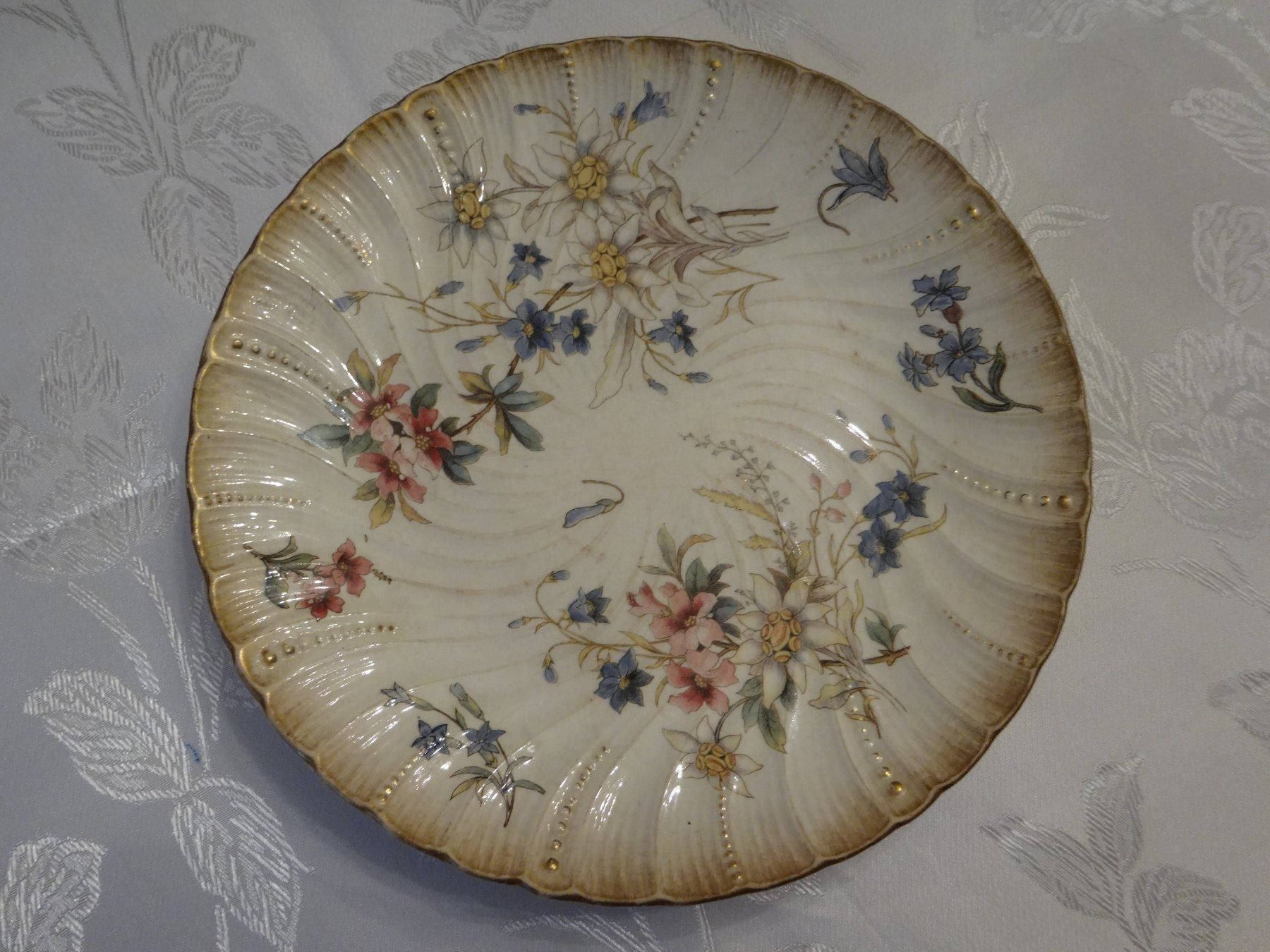 Teller: Assiette XIX e. Faïence de Sarreguemines – Gebraucht aus Biel/Bienne von milamila02