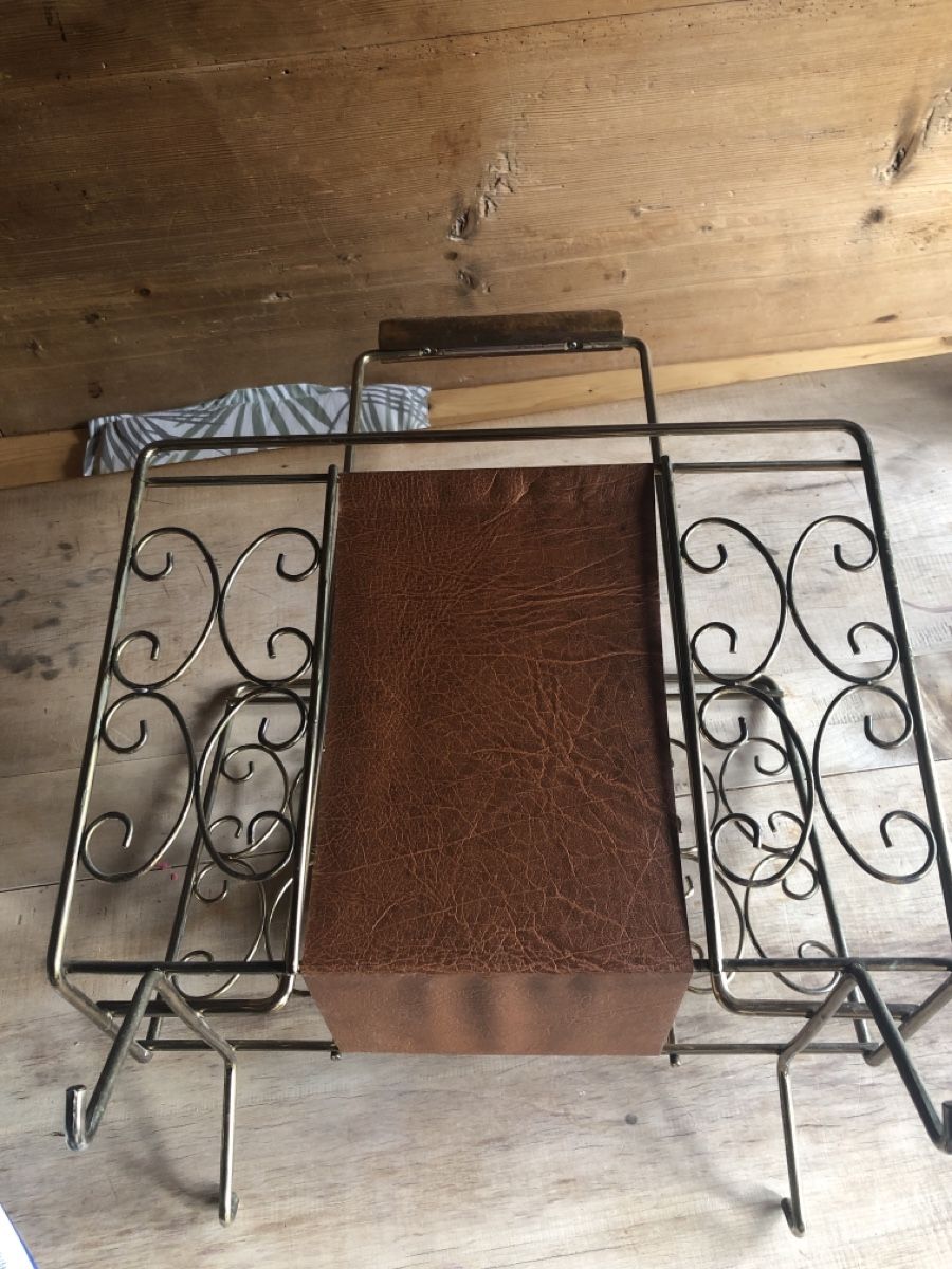 Altro per la casa: Zeitungsständer Retro – Usato da Matten(St.Stephan) venduto da ren_r8tw 4