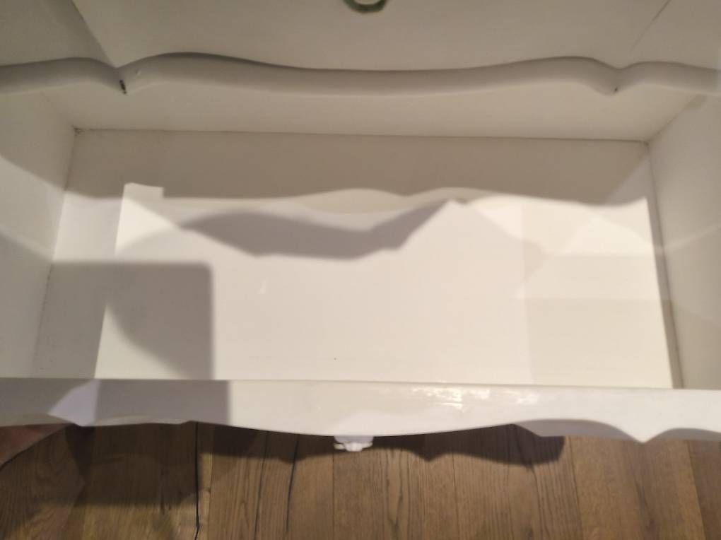 Cassettiere: Kommode in Weiss  6 Schubladen & Wellenfront – Usato da Waltenschwil venduto da Granulator 4
