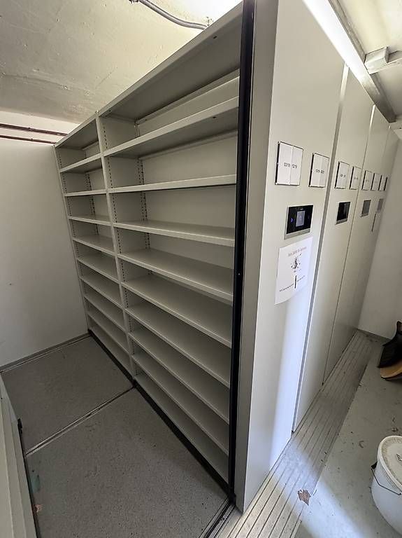 Armoires: Bruynzeel Archiv Schrank – D'occasion à Gais par luk_2skm 2