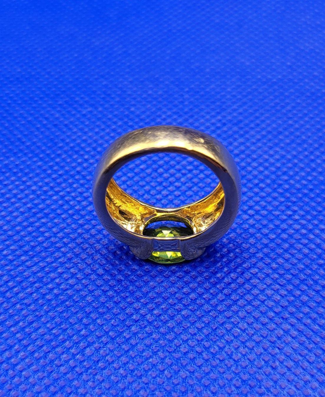 Anelli: 18 Karat 750 Gold Ring Mit Peridot – Usato da Wald ZH venduto da Aniade 3