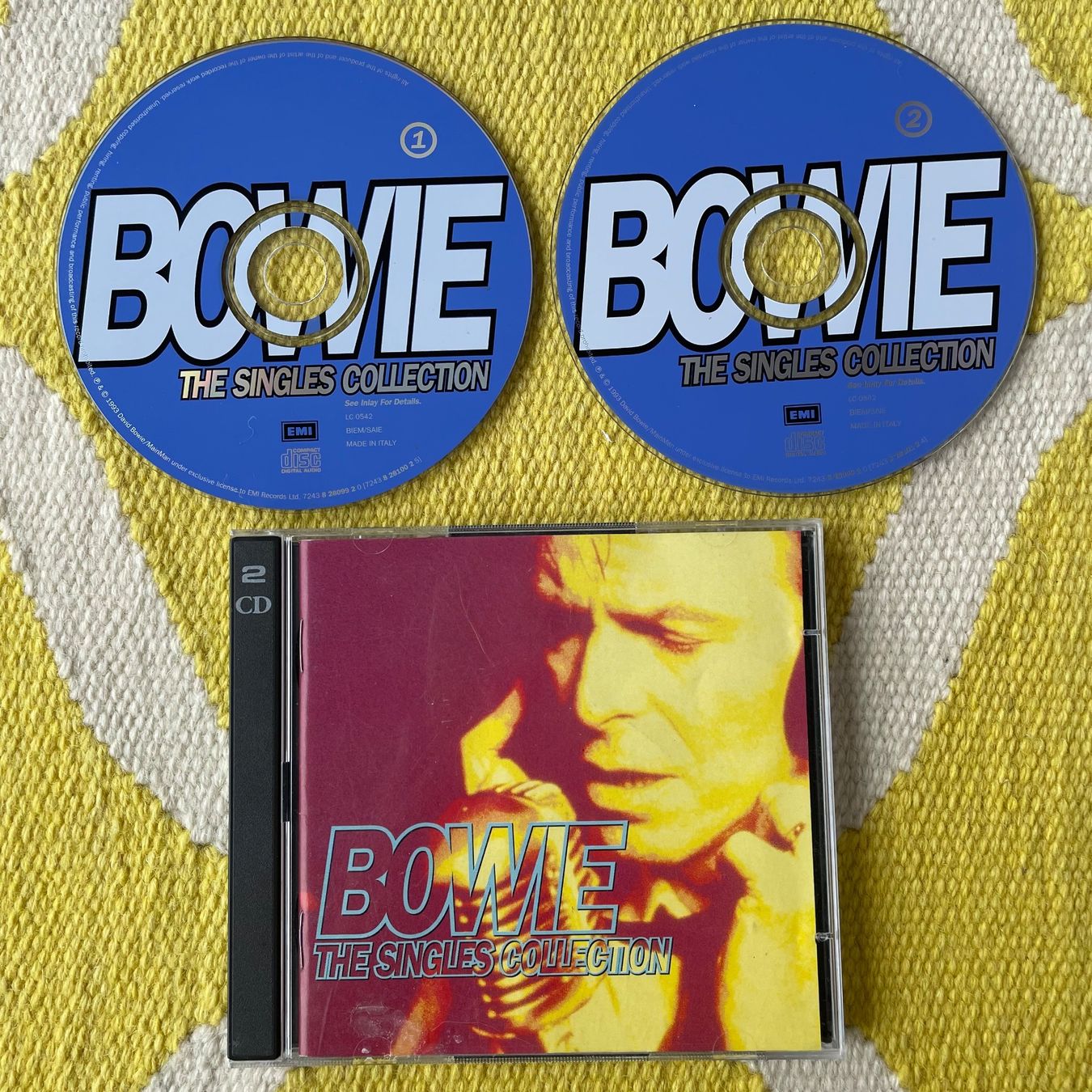 CD: DAVID BOWIE-2CD THE SINGLES COLLECTION – Usato da Rorschacherberg venduto da CD-Roli