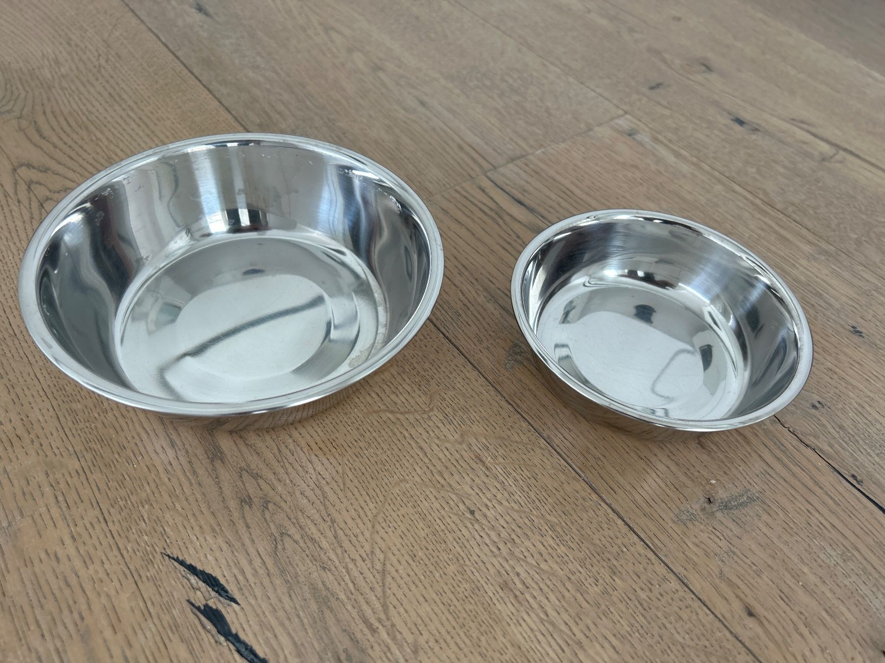 Mangimi: Futter/Fressnapf für Katzen oder kleine Hunde – Nuovo (secondo la descrizione) da Uffikon venduto da Gismj 2