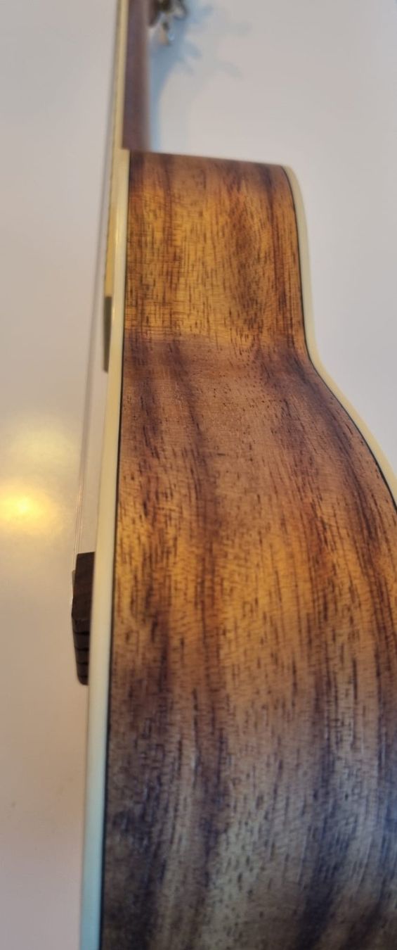 Musikinstrumente: Ukulele Java Model TUJ3 – Gebraucht aus Freienwil von lio_wm6q 1