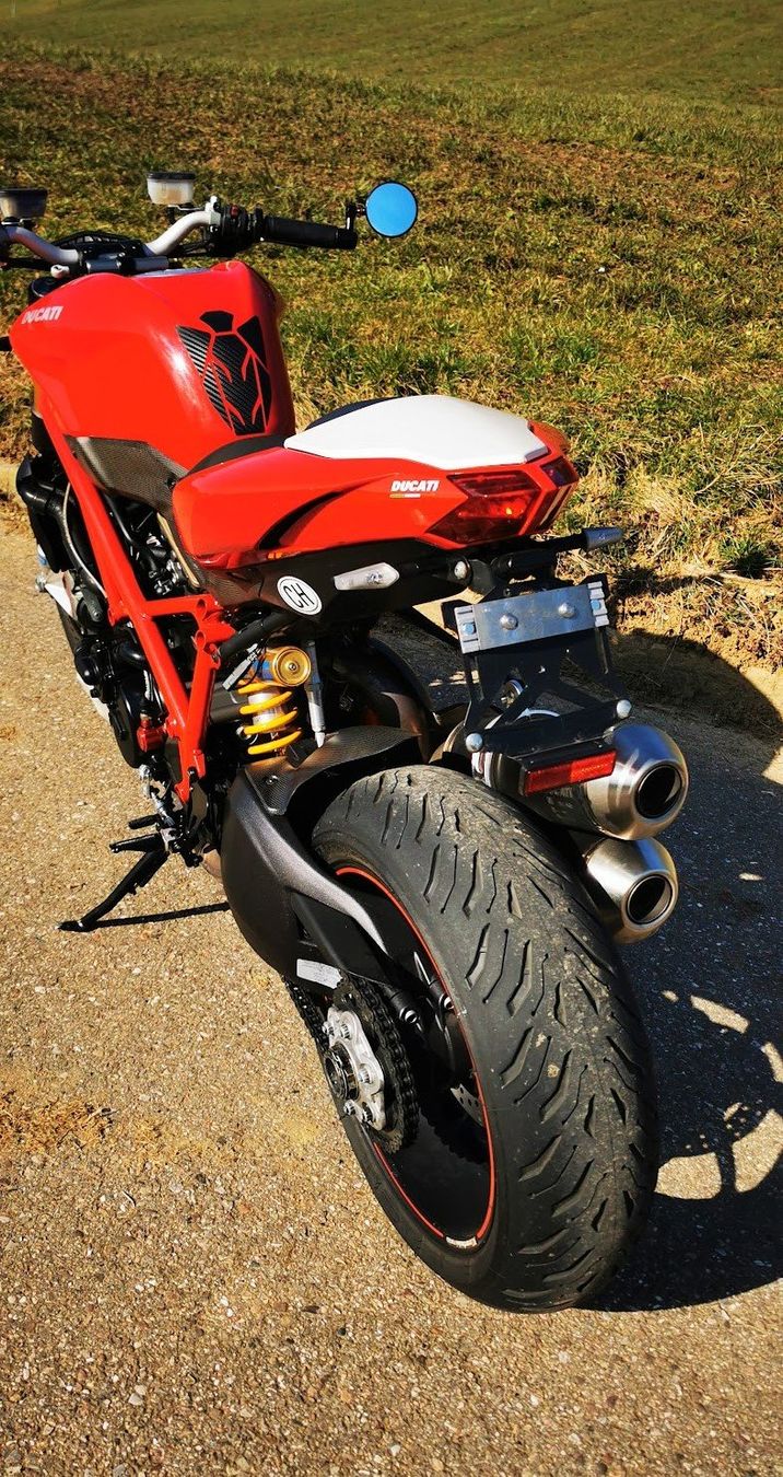 Ducati Strasse: Ducati Streetfighter 1099 S – Gebraucht aus Nuglar von  4