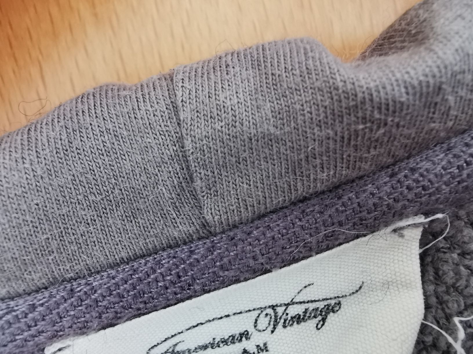 Maglioni & Felpe: American Vintage – Usato da Schaffhausen venduto da Ginsalabim 1
