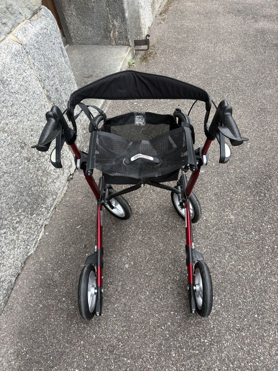 Gehhilfen: Rollator Gemino 30, red, foldable, with storage basket – Gebraucht aus Wallisellen von ameliasboutique 3