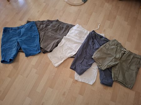 6 Herren Shorts verschiedene Farben Groesse XL guter Zustand