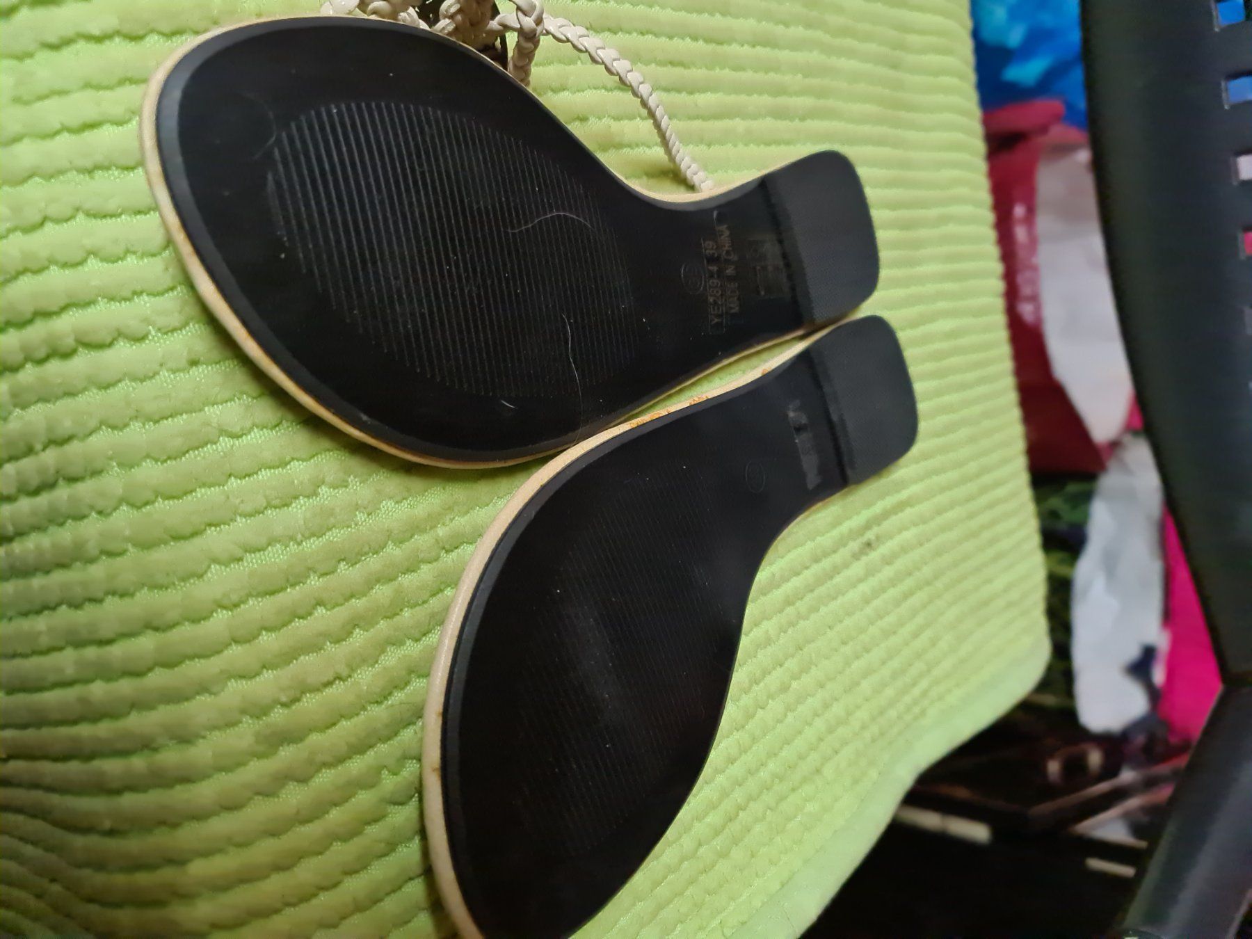 Scarpe da donna: Flip Flops – Nuovo (secondo la descrizione) da Bellerive VD venduto da Hermes5 1