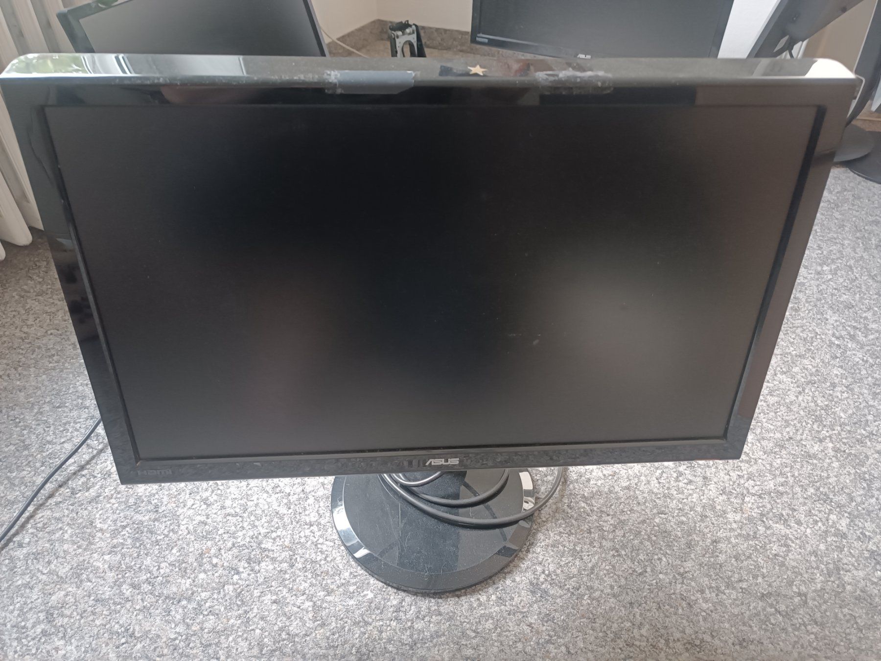 Asus Monitor: ASUS Bildschirm – Usato da Freidorf TG venduto da Daniel74