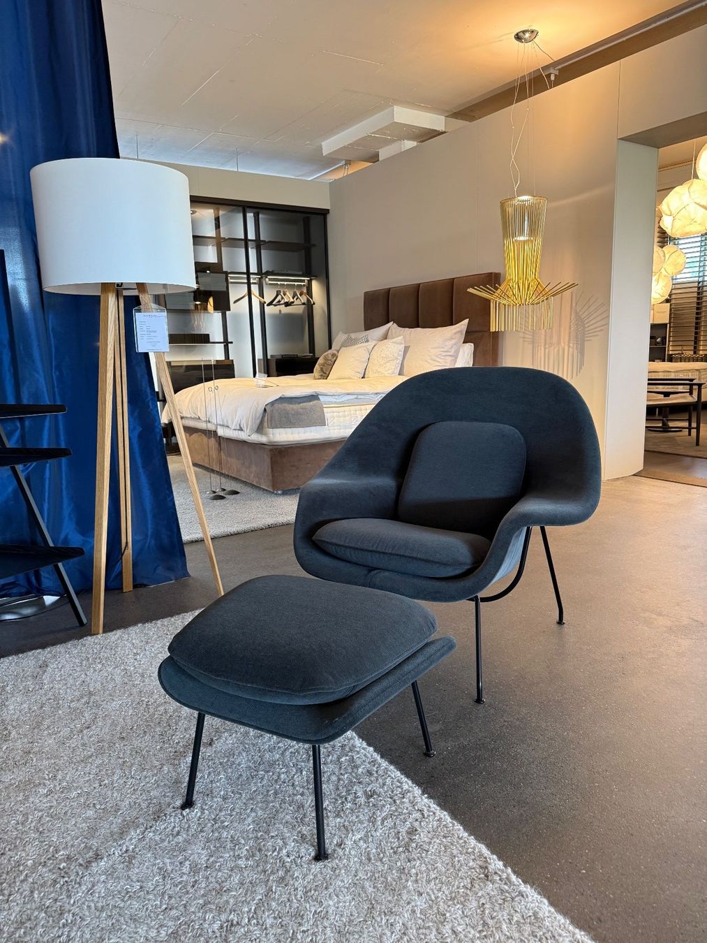 Knoll Poltrone: Sessel mit Ottoman WOMB Knoll International – Nuovo (secondo la descrizione) da Kriens venduto da AmreinWohnen