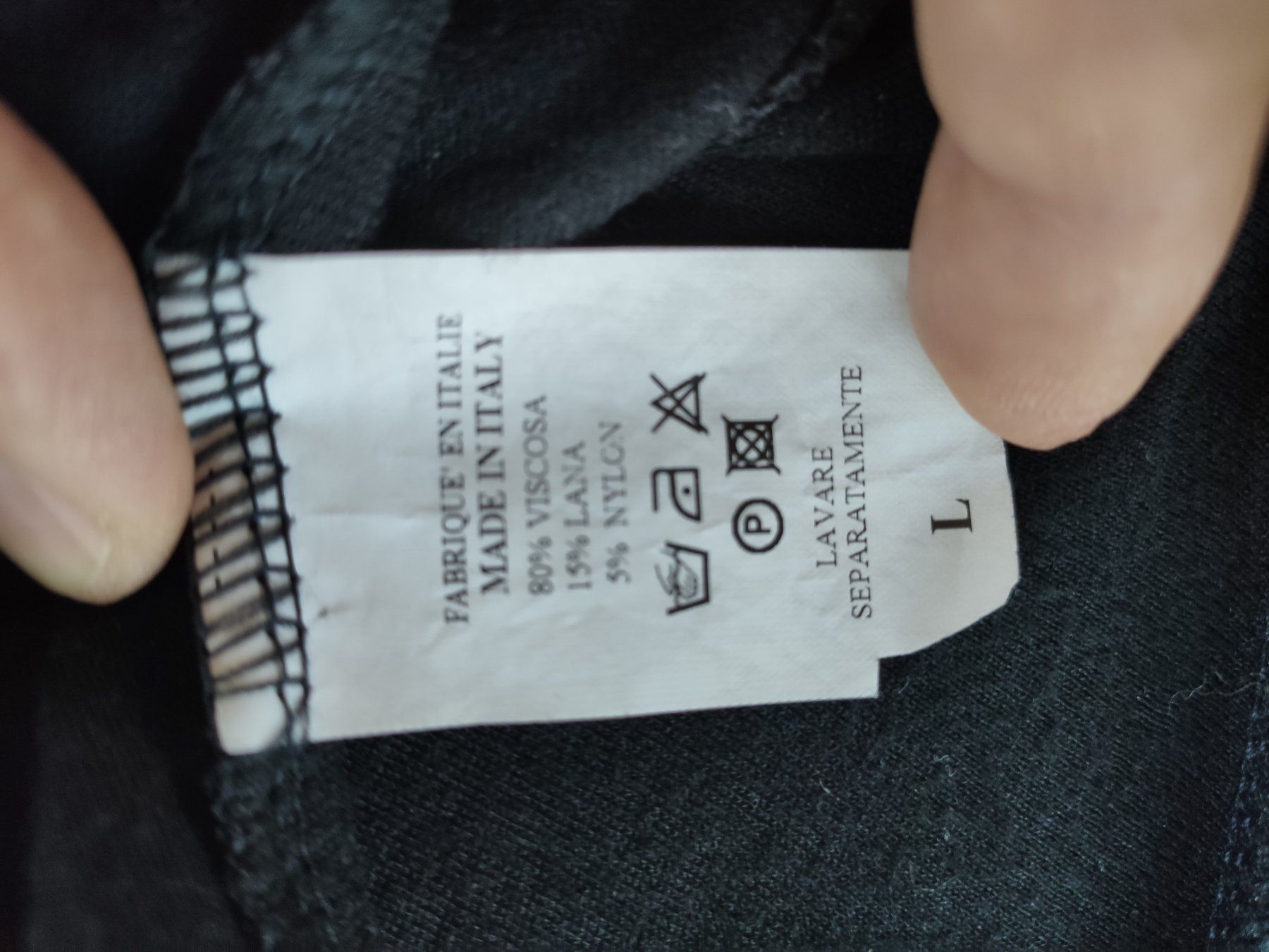 Pulls & Sweat-shirts: Schwarzer Wickelpullover – D'occasion à Kreuzlingen par MaHaKo 2