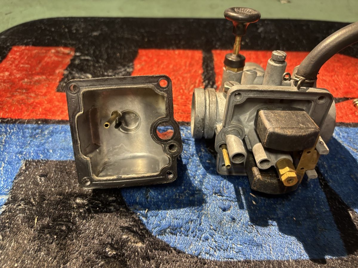 Yamaha Tutti i ricambio per moto: Yamaha XT 125 Carburateur – Usato da Mézières VD venduto da P-M-C 5