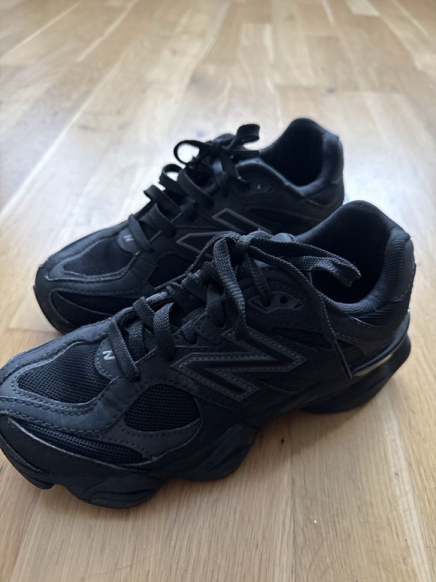 Schuhe für Jungen: Schuhset Grösse 36 – Gebraucht aus Grabs von dan_hcd5 1