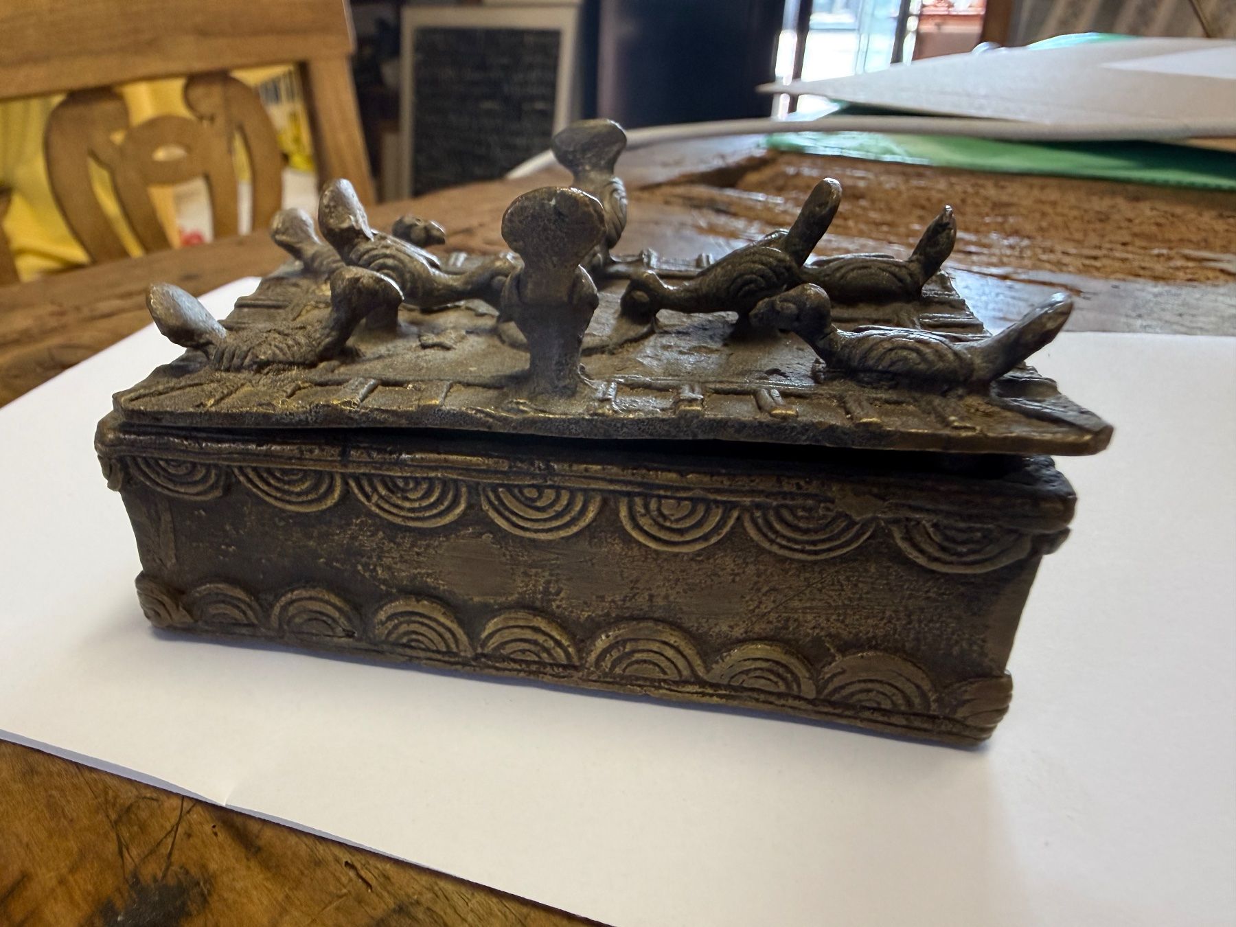 Sculture & Statue: Antike Bronze Ashanti Deckeldose mit Vögel – Usato da Bern venduto da Jwpm66 1