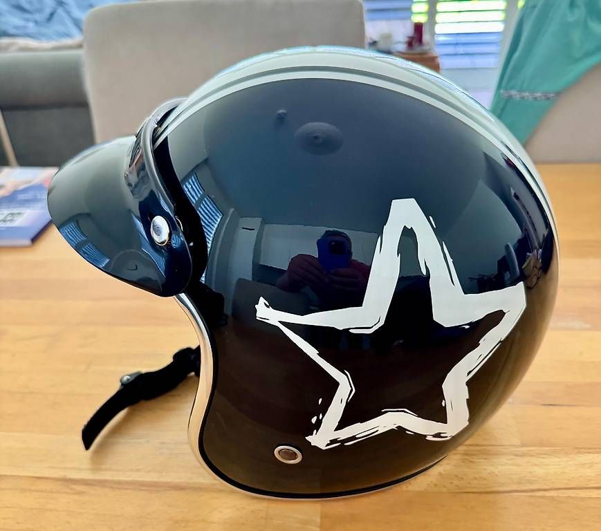 Casques & visières: casque moto/scooter – D'occasion à Pieterlen par leothi01 1
