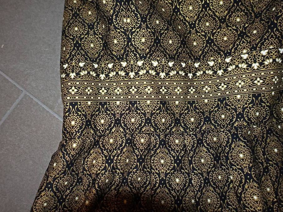 Vestiti: Kleid in goldig schimmerndem Muster – Usato da Russikon venduto da Eulenfeder 2