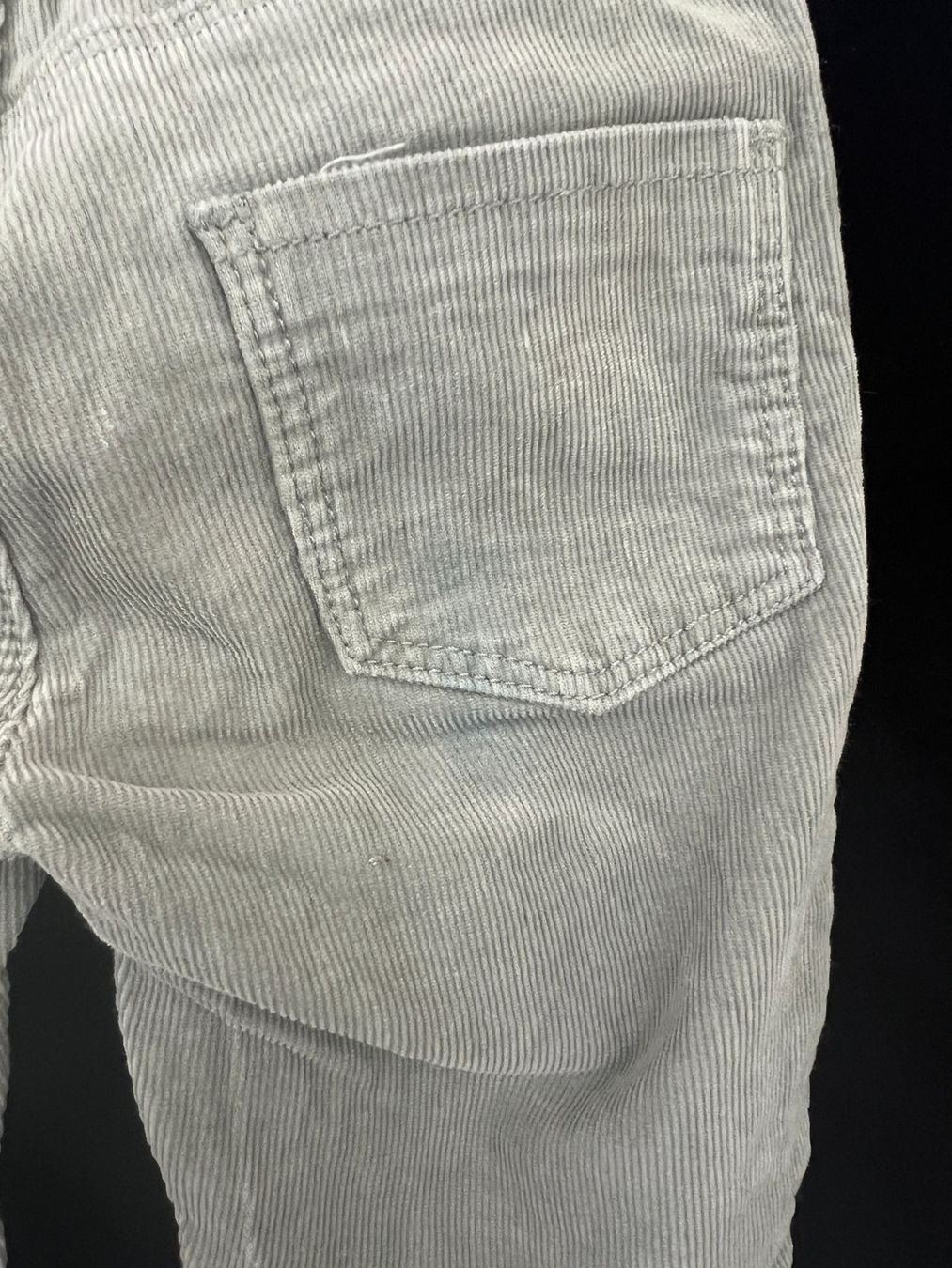 Pantaloni: 3 Hosen Grösse 110 – Usato da Zürich venduto da Drahtzug 8