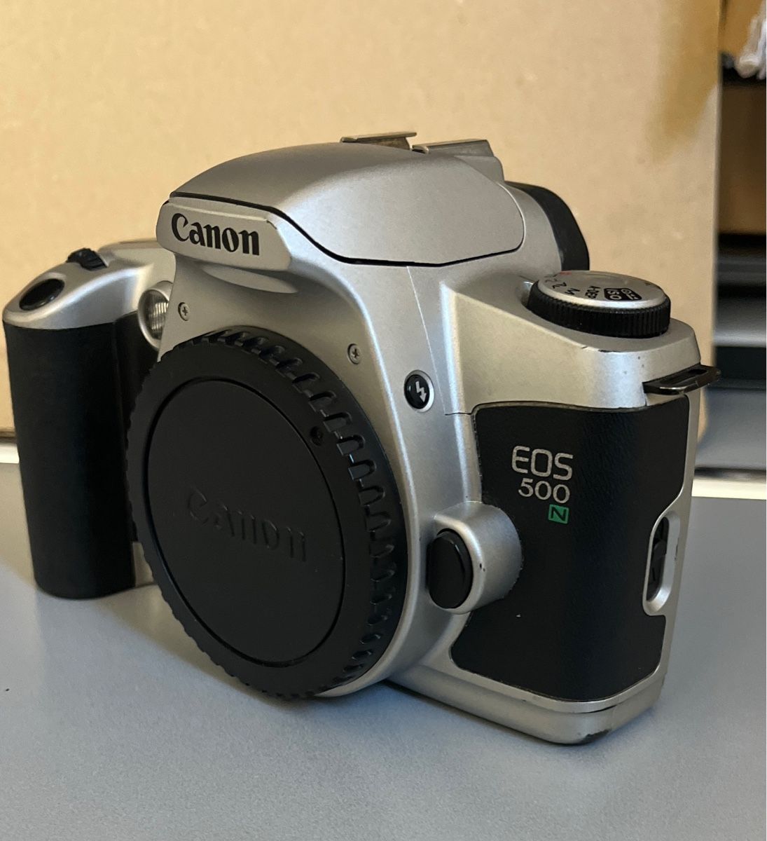 Canon Kamera: Canon 500n argentique super état – Gebraucht aus Boudry von martin8mum 1