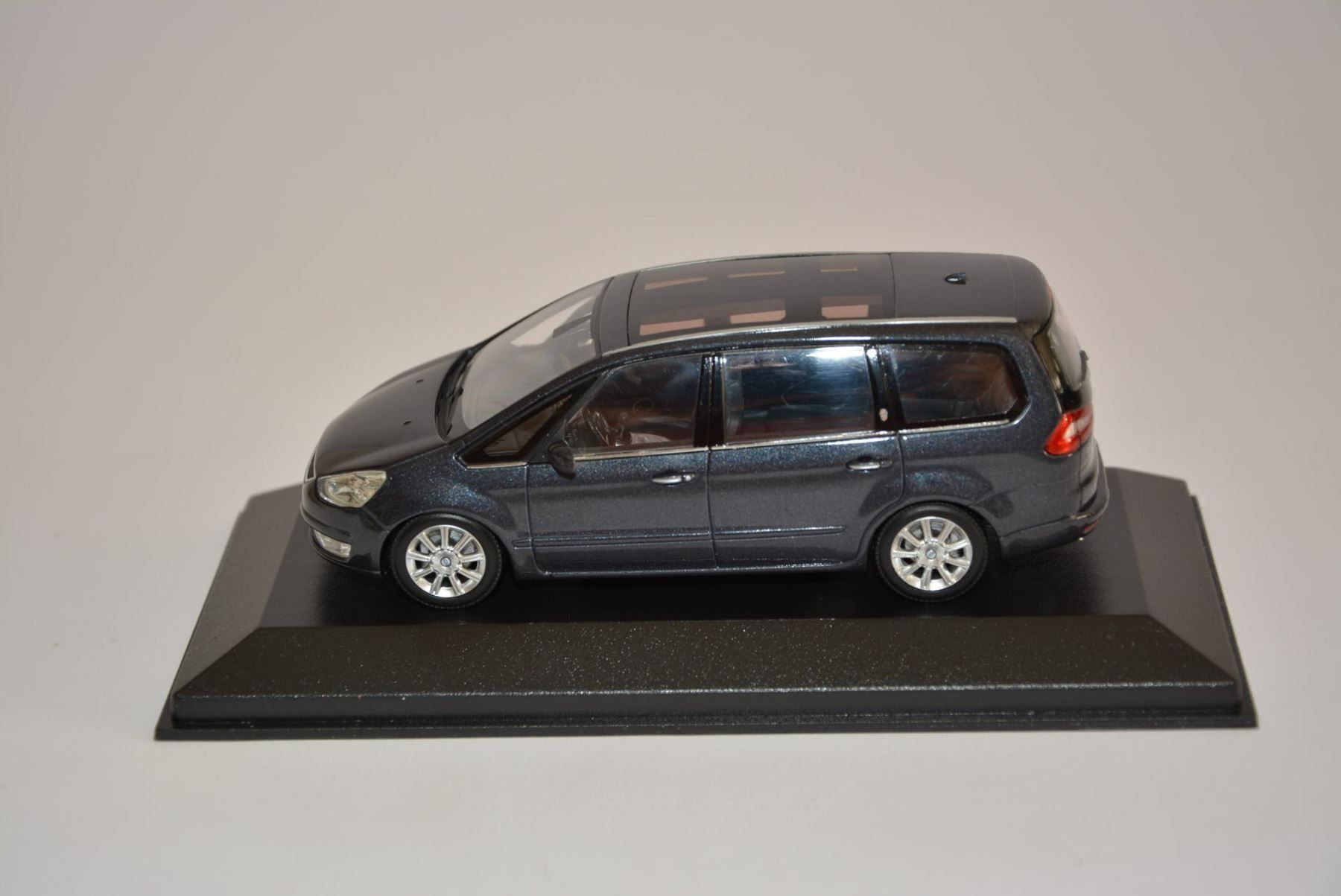 Ford Modellini d'auto: Ford Galaxy , Minichamps , 1:43 – Nuovo e nell'imballaggio originale da Goldach venduto da Feivel9 1