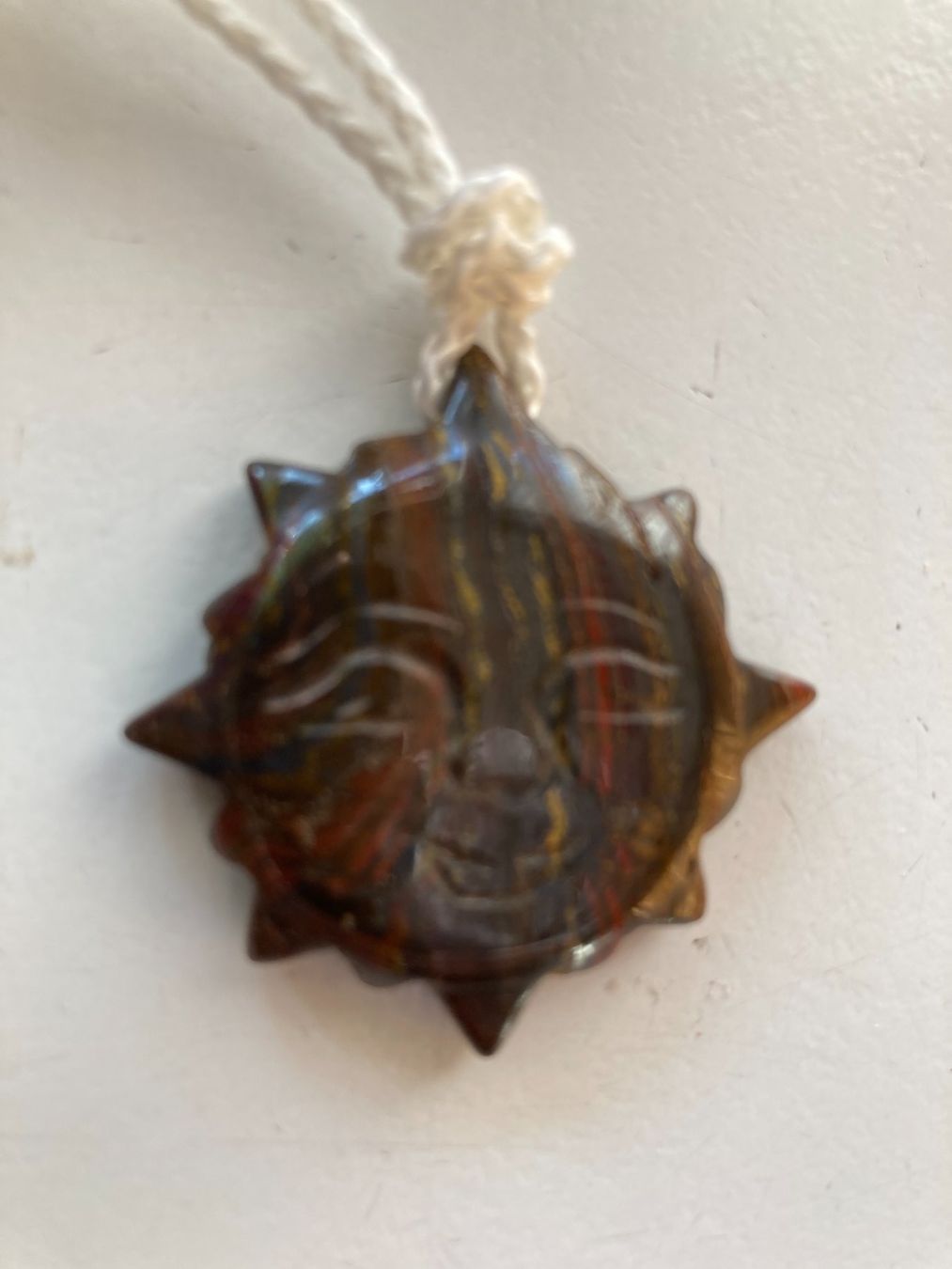 Pendentifs: Halbedelstein Sonnenanhänger – Neuf (Voir description) à Zwingen par Hugom