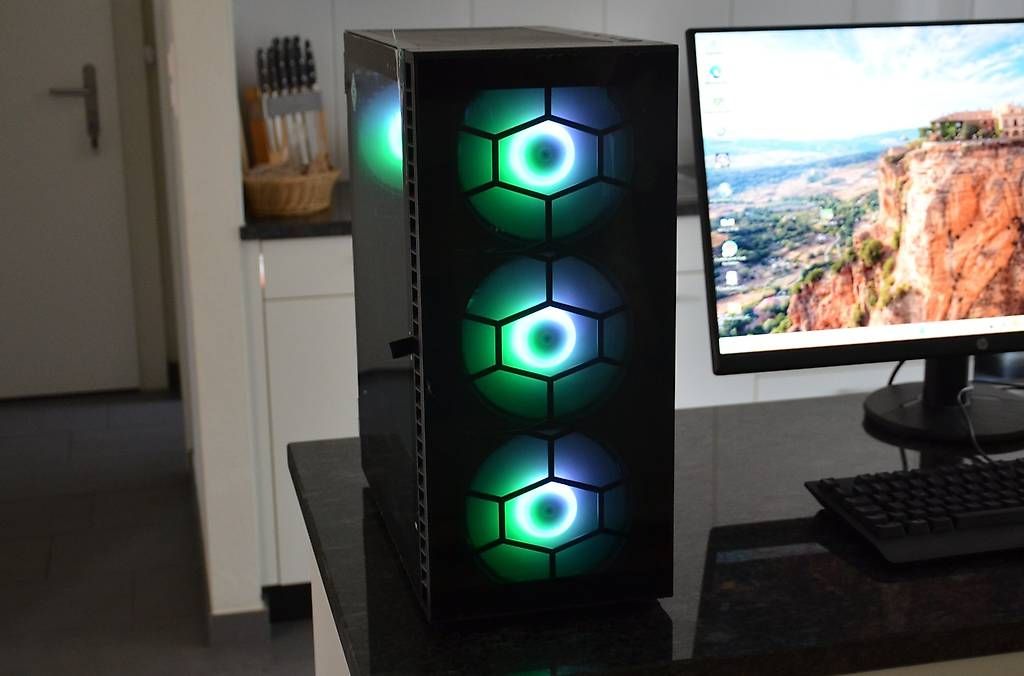 RGB Gaming-PC: Ryzen 5 5500, RTX 3060 Ti 8 GB, 650w Netzteil (Gebraucht ...