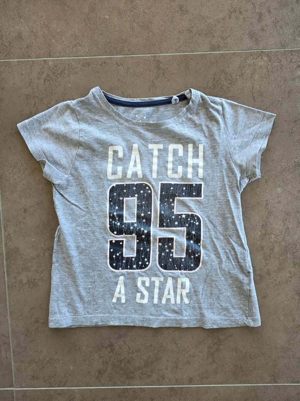 Camicie, T-shirt & Polo: T-shirt  "Catch 95 a star" – Usato da Onnens VD venduto da Bleuet06