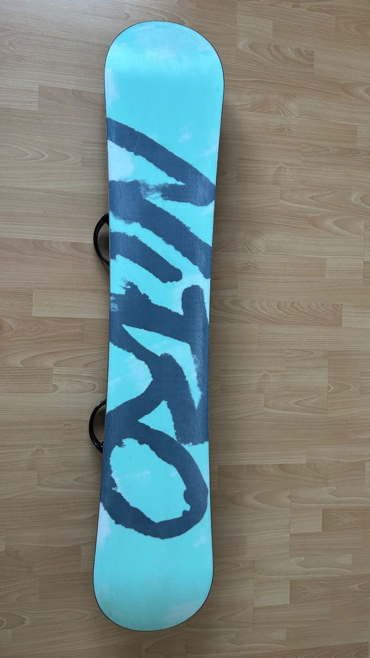 Snowboard Nitro Board: Nitro Snowboard mit Bindung (Anfänger-Niveau) – Usato da Müllheim Dorf venduto da jeney9 9