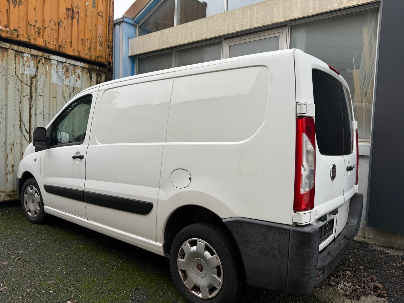 Fiat Nutzfahrzeuge: Fiat Scudo Utilitaire, bon état général – Gebraucht aus Fribourg von Arlapseo