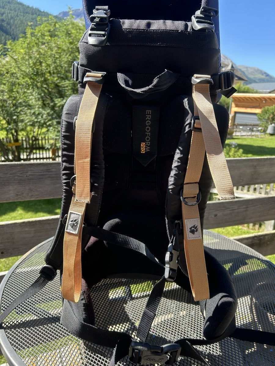 Jack Wolfskin Bauch- & Rückentragen: Kindertrage Jack Wolfskin, gebraucht – Gebraucht aus S-chanf von engiadinna 2