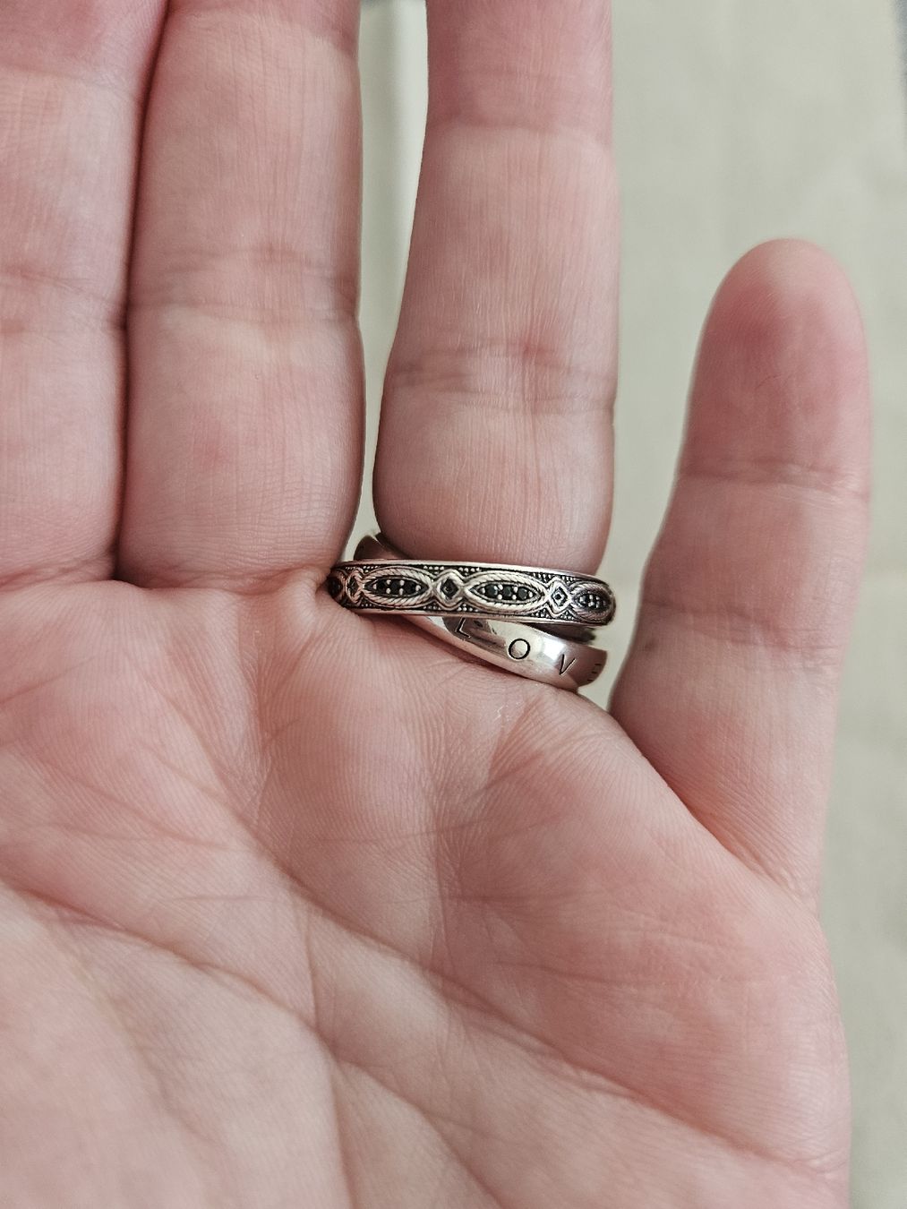 Thomas Sabo Ringe: Thomas Sabo Ring Silber 925 mit schwarzen Steinen – Gebraucht aus Bern von Sabulise 1