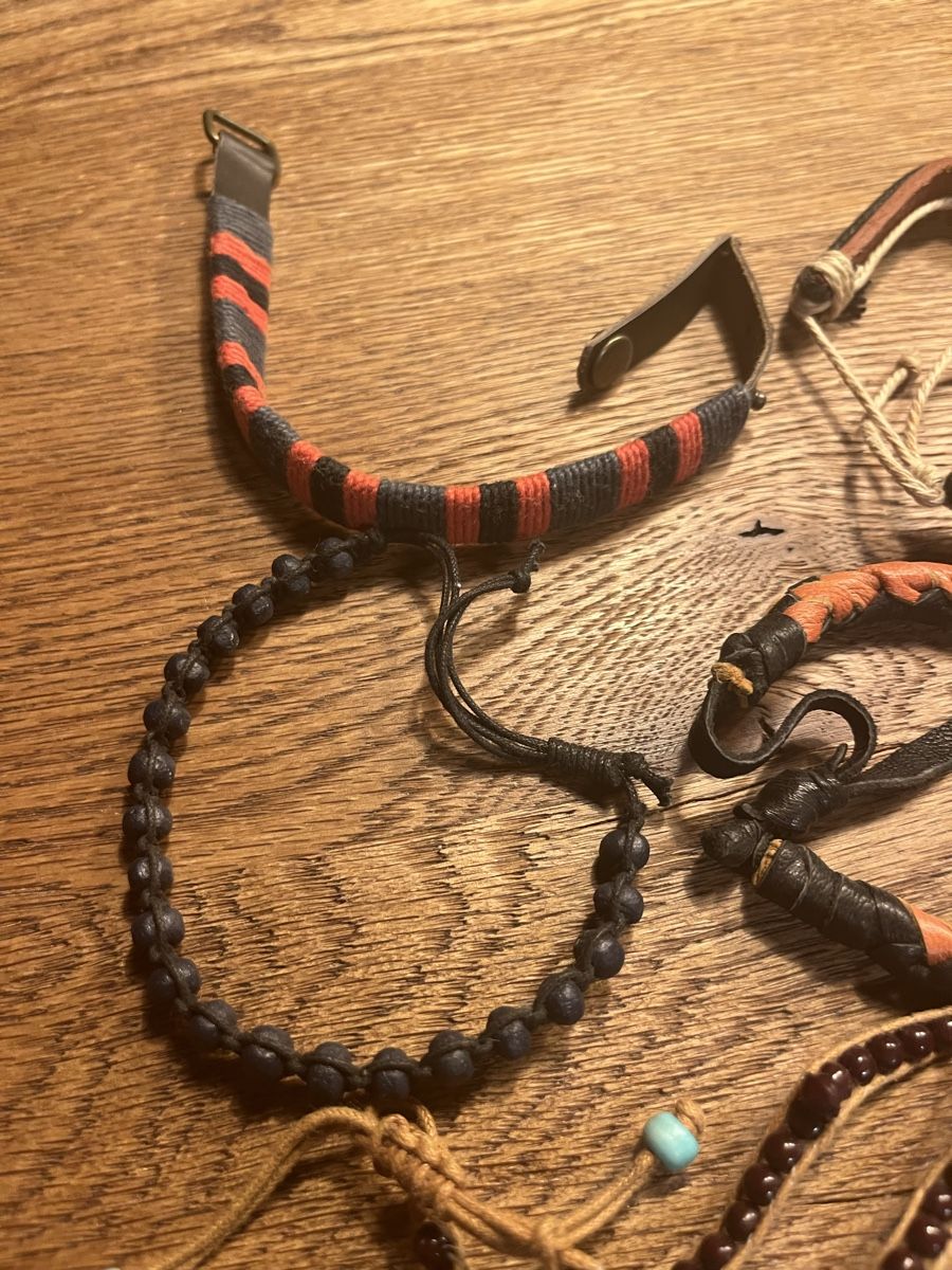 Armbänder & -reifen: Diverse Herren Armbänder 8 Stk. – Gebraucht aus Zollikerberg von LLV 2