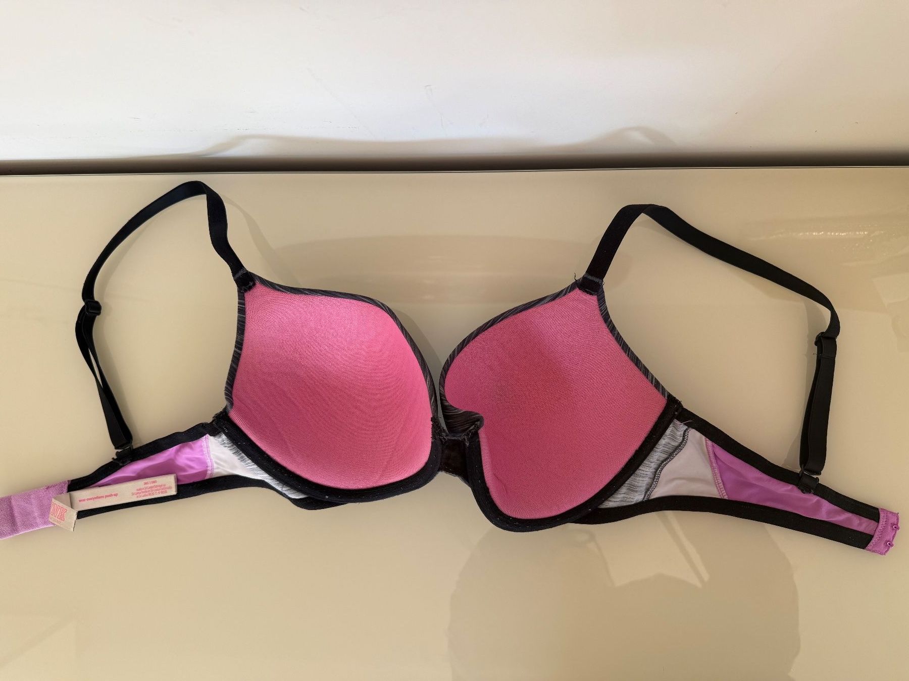 Victoria's Secret Altra biancheria intima: Victoria's Secret BH GR. 36C/D80 – Usato da Steg im Tösstal venduto da goldlionfree 3