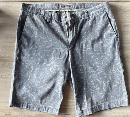 Bermudes hommes taille 52