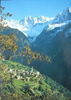 SOGLIO im Bergell mit Bodasca-Gruppe