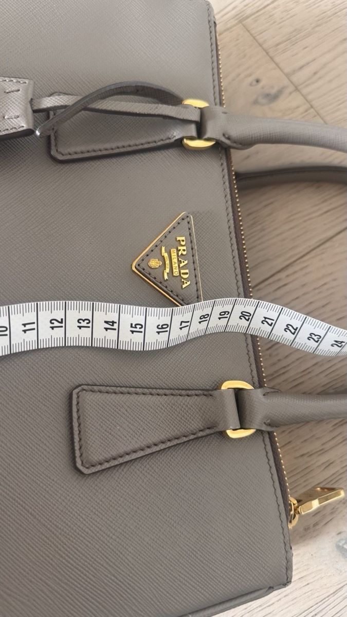 Prada Borse da donna: Prada galleria taupe medium – Usato da Fribourg venduto da ksu_65bh 5