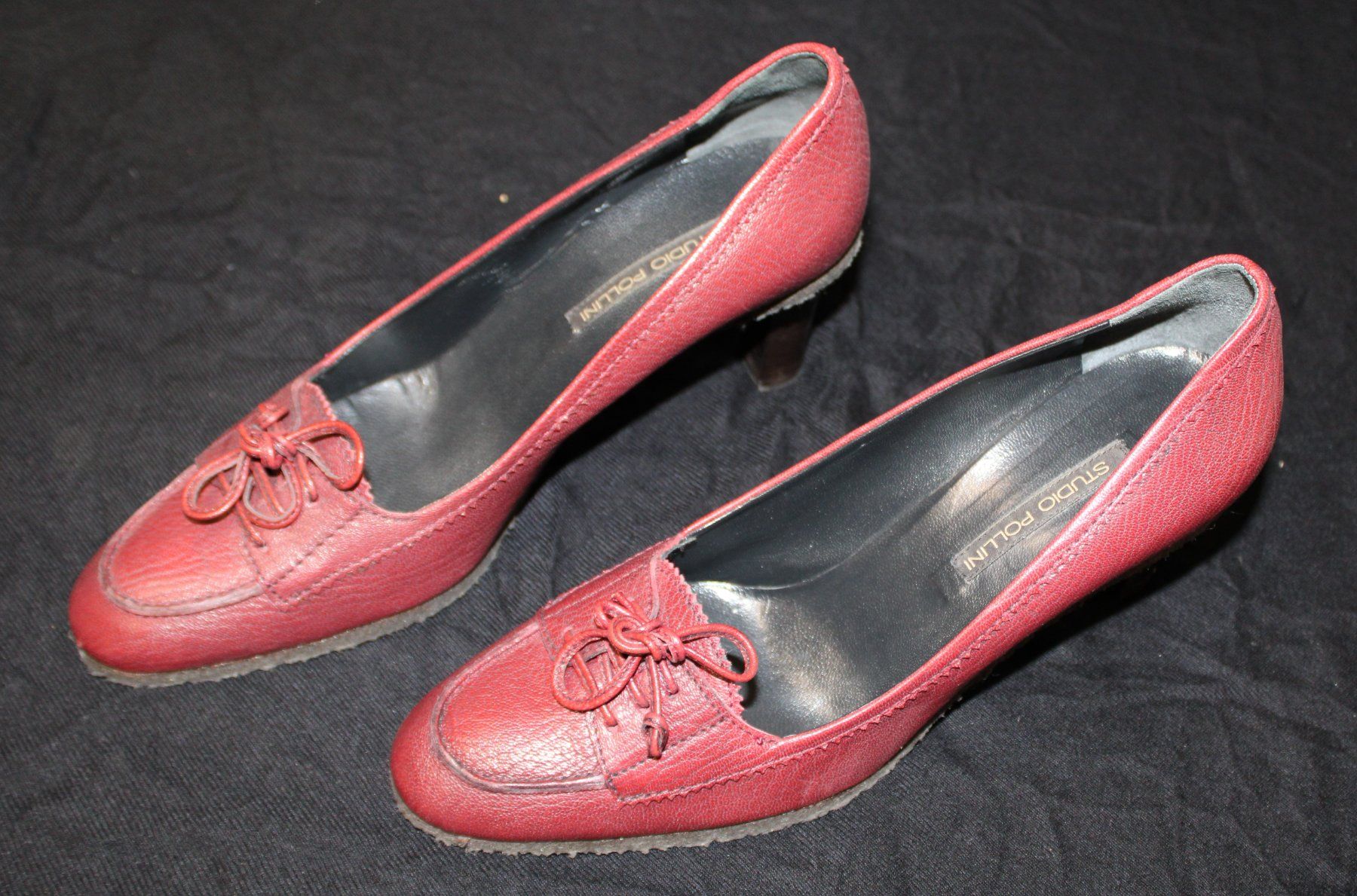 Chaussures femmes: Lederpumps von *STUDIO POLLINI* – D'occasion à Schaan par antikes_und_kurioses