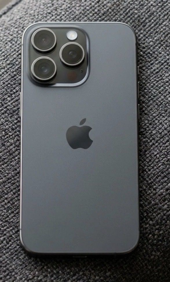 Apple Handys / Smartphones: Apple iPhone 15 Pro 256GB Schwarz  – Gebraucht aus Wetzikon ZH von santino1987 1