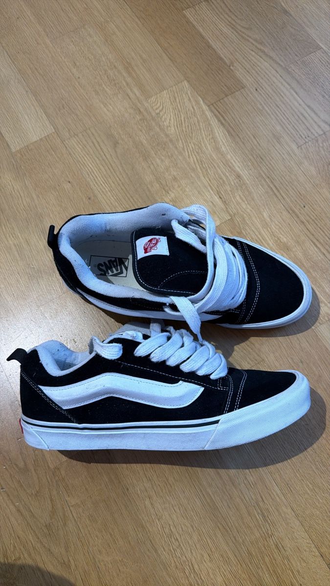 Vans Chaussures hommes: Vans Schuhe  – D'occasion à Basel par nicolasschneeberger