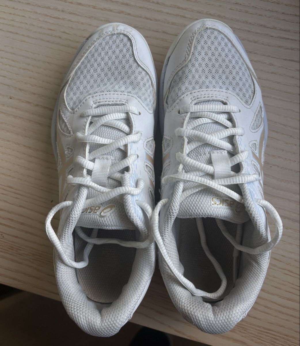 Asics Scarpe da uomo: Asics Hallenschuhe Gr.36 – Usato da Herisau venduto da F.Danuser 1